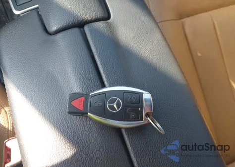 2012 Mercedes-Benz E 550 4Matic из США, поврежденный, VIN WDDHF9BB0CA538349